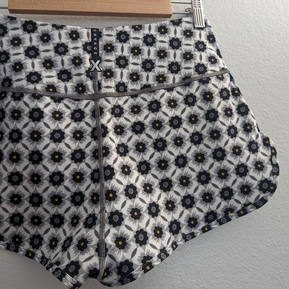 Savage x Fenty NWT Mod High Waist Hot Short - Picture 9 of 13